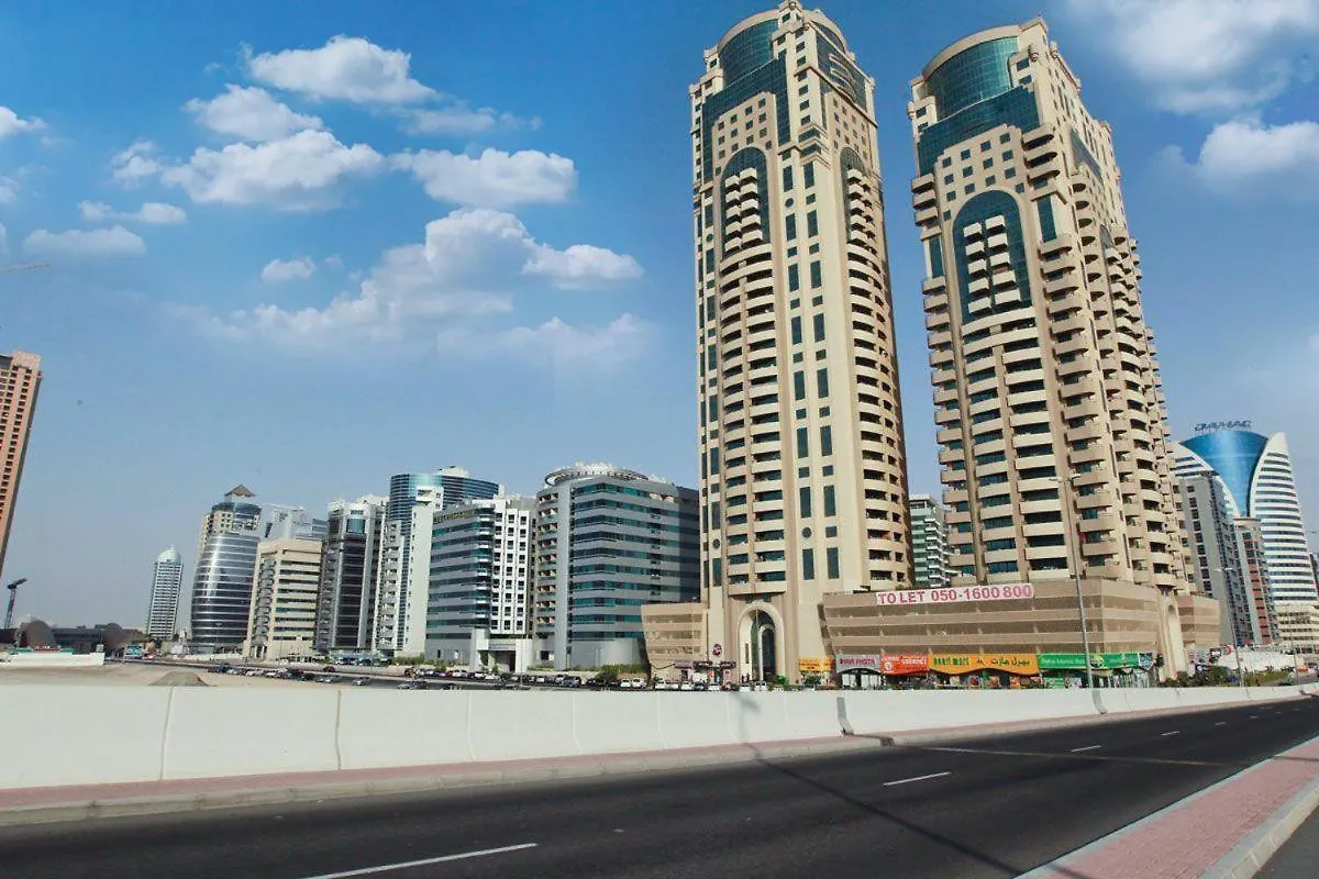 Nomad Partition Room In Barsha Heights 3 Mins To Icm Metro ドバイ 0*,