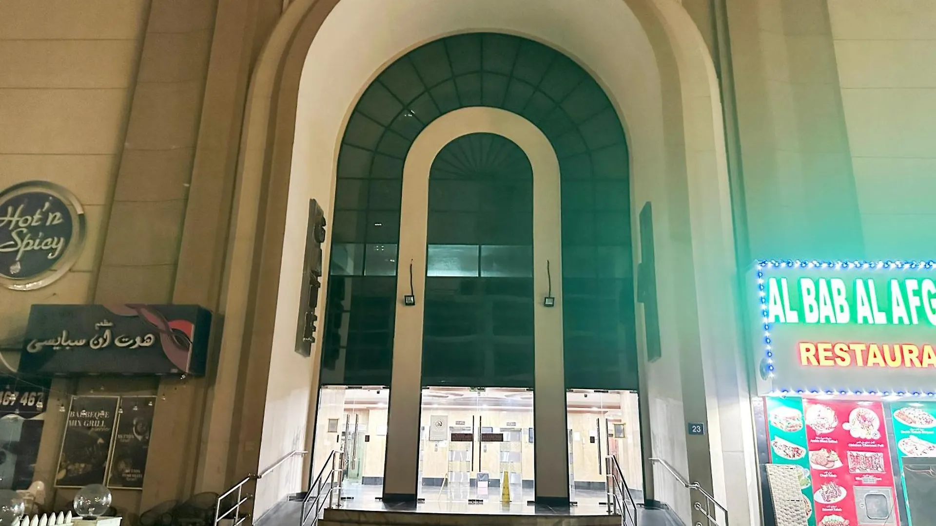 ホームステイ Nomad Partition Room In Barsha Heights 3 Mins To Icm Metro ドバイ